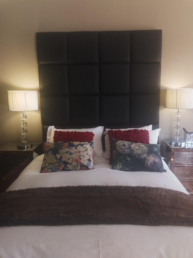 The Hedge Guesthouse Куруман Екстериор снимка