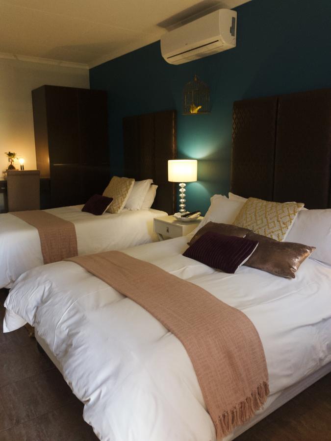 The Hedge Guesthouse Куруман Екстериор снимка
